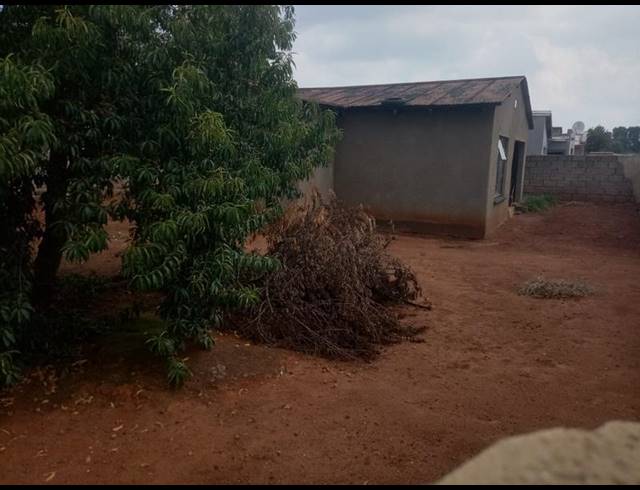 2 BEDROOM HOUSE FOR SALE IN SILUMA VIEW